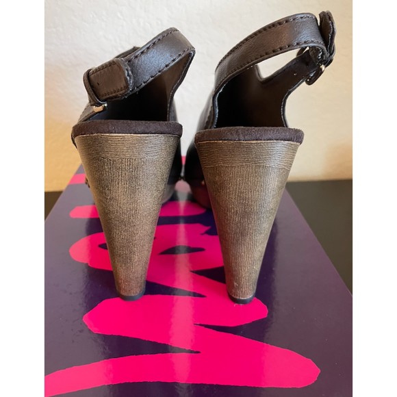 NEW-Fioni Brown Kontroversy Studded Heels-Sz 9.5 - Picture 5 of 10